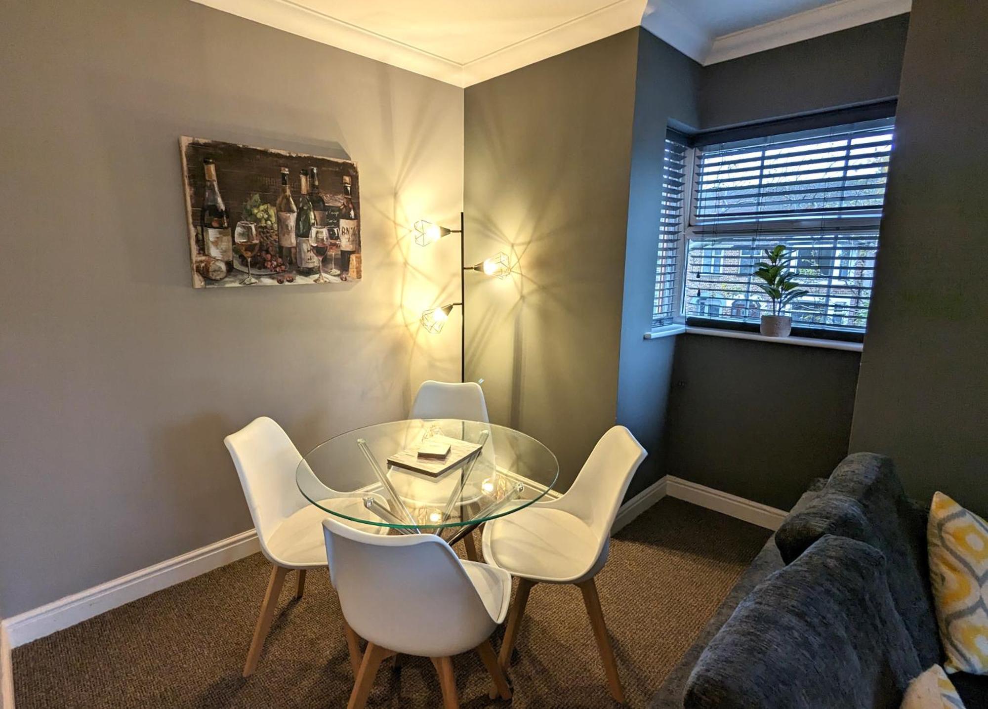 Stylish Modern Apartment, Free Secure Parking Allesley Bagian luar foto